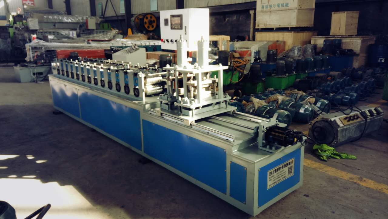 高速警示牌自動成型設(shè)備賽威特冷彎機械廠