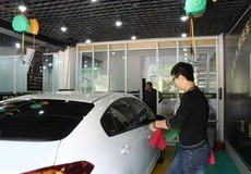 10元搶購超值車用玻璃水，高效去污護玻璃！